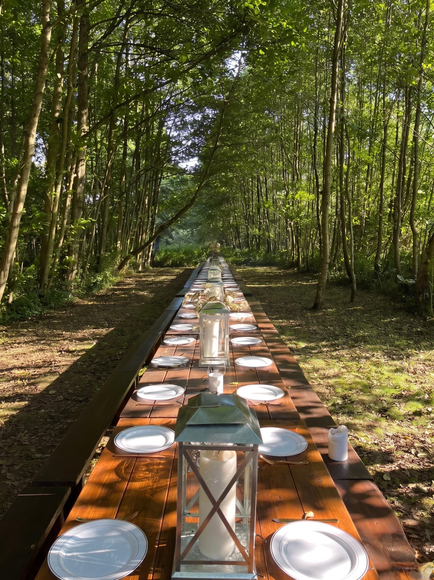 The woodland banquet table at Ruthlin set for dinner at dusk